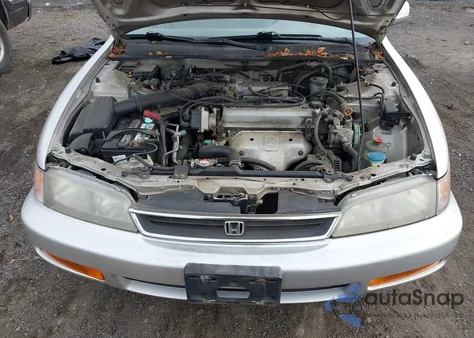 1996 Honda Accord Lx/Ex z USA, uszkodzony, nr VIN 1HGCD5532TA248962